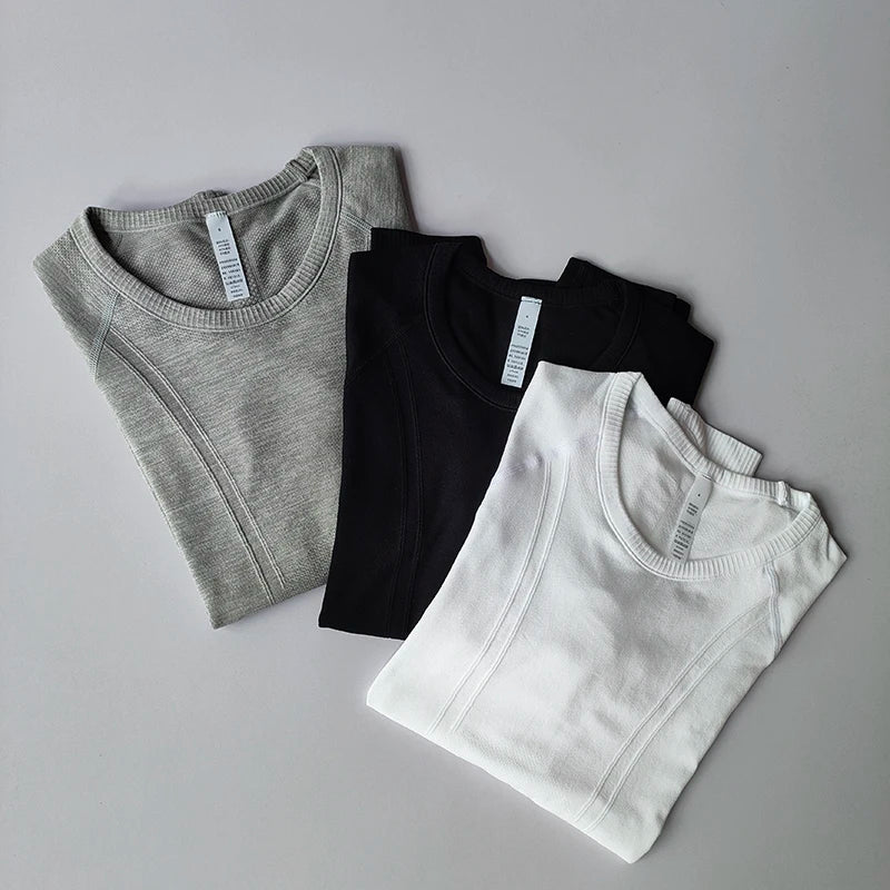 Remera deportiva de mujer sin costuras con cuello redondo