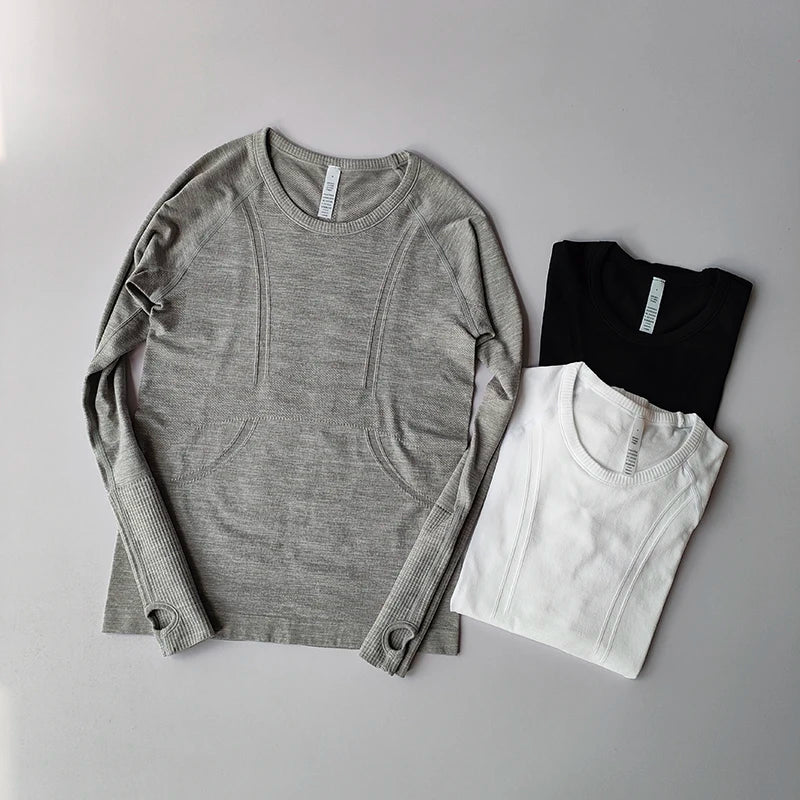 Remera deportiva de mujer sin costuras con cuello redondo