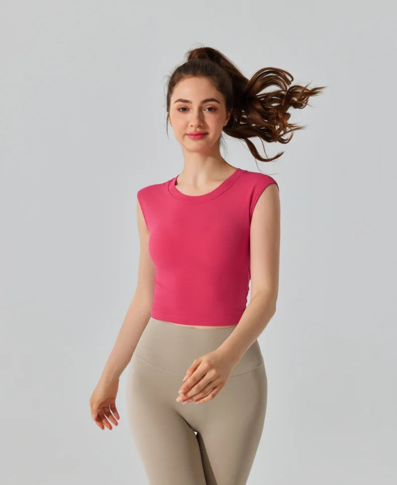 Musculosa deportiva de espalda abierta con copas fijas