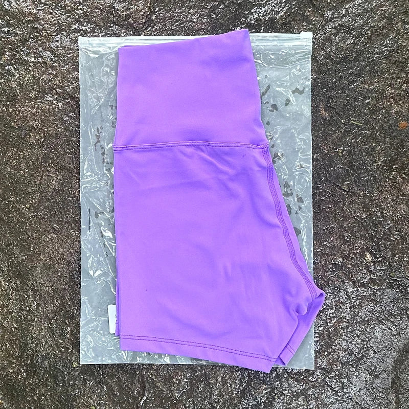 Biker deportiva de nylon y elastano sin costuras