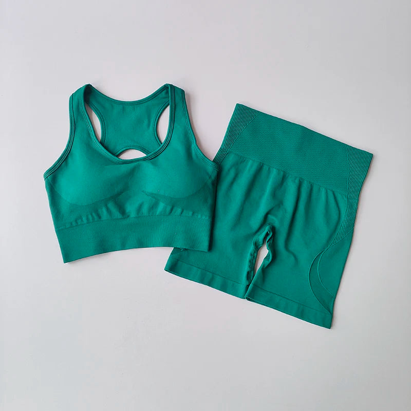 Conjunto sin costuras de top y short de tiro alto