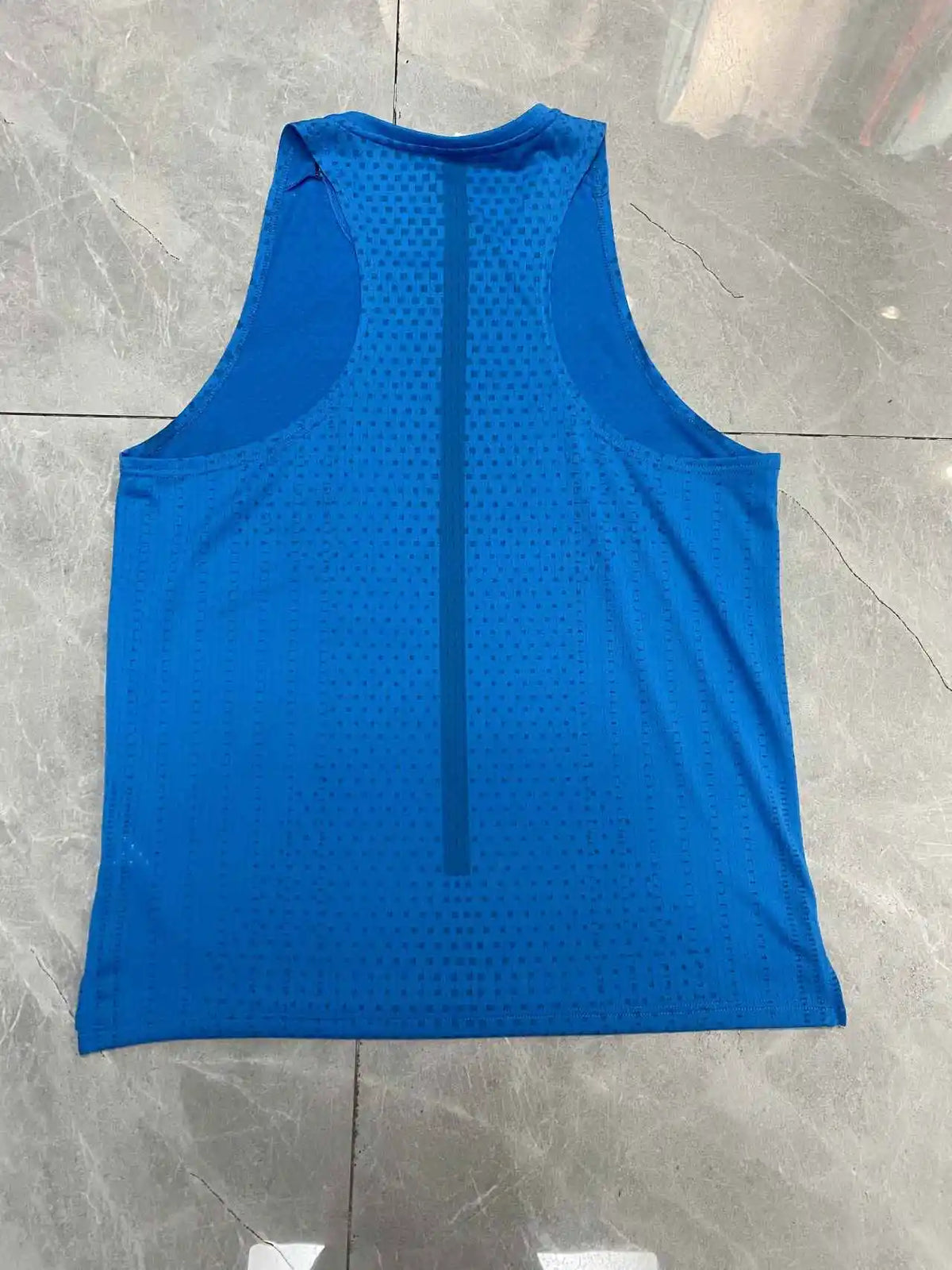 Musculosa deportiva elastizada de hombre de secado rápido