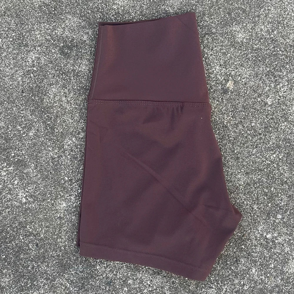 Biker deportiva de nylon y elastano sin costuras