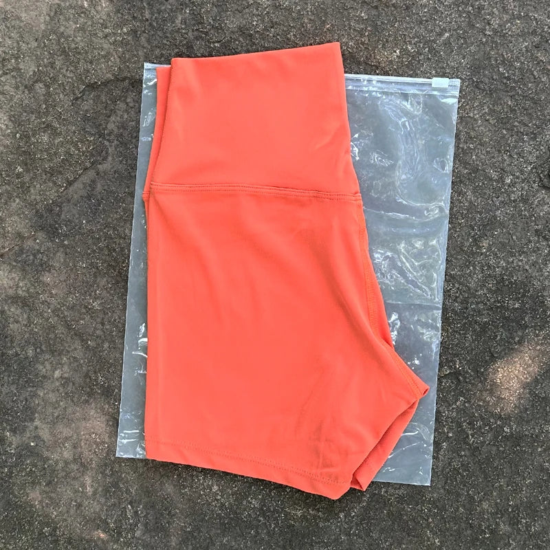 Biker deportiva de nylon y elastano sin costuras
