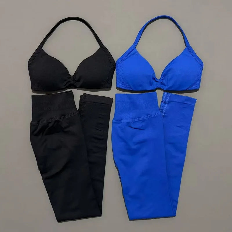 Conjunto de top halter y calza de tiro alto con frunce