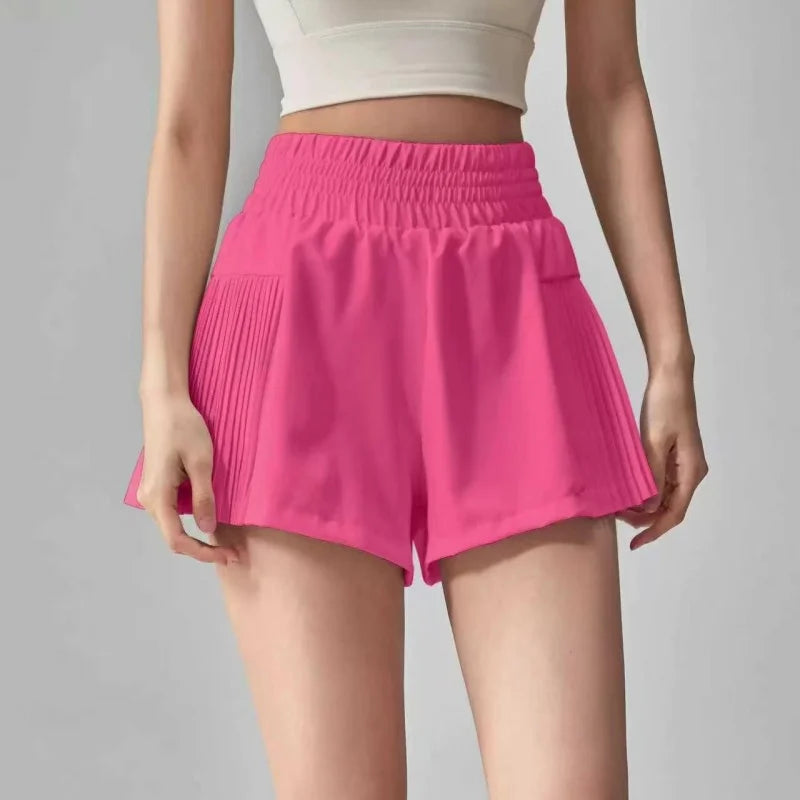 Short de doble capa con bolsillos y frunces laterales