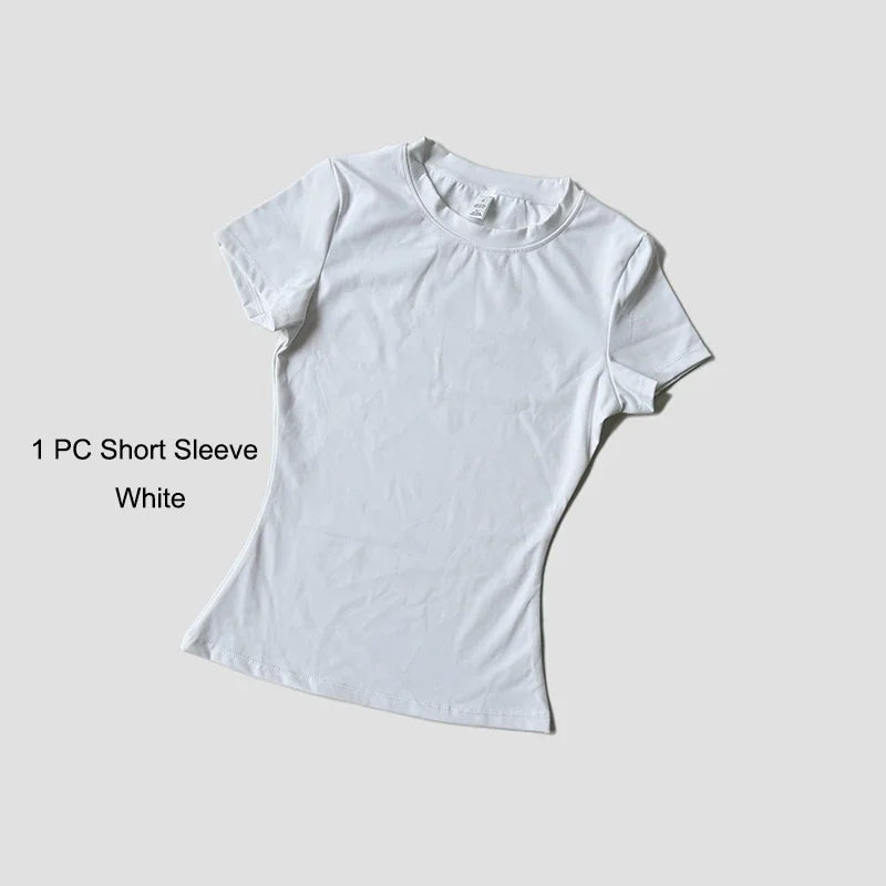 Conjunto de remera corta y calza con cintura compresiva