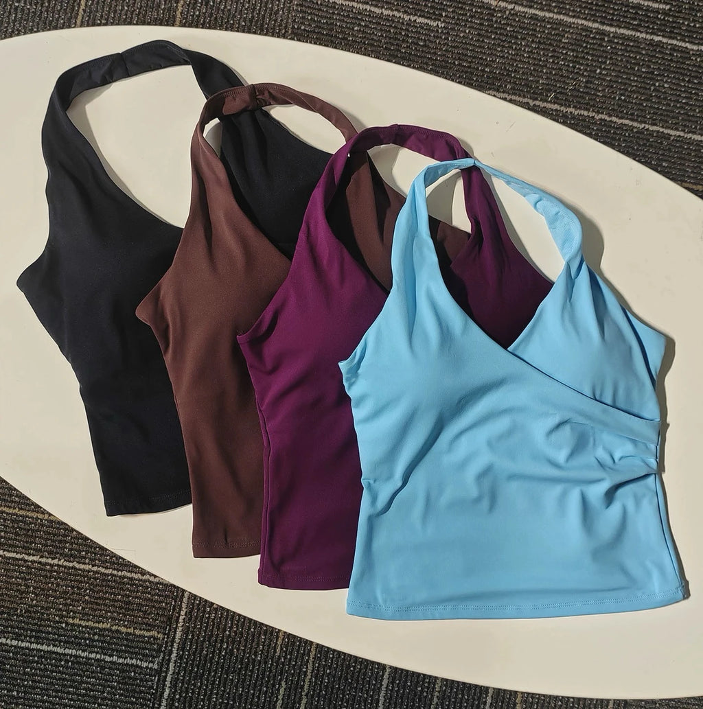 Top deportivo largo con escote en V y cuello halter