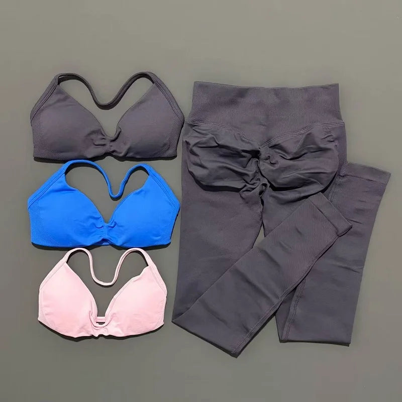 Conjunto de top halter y calza de tiro alto con frunce