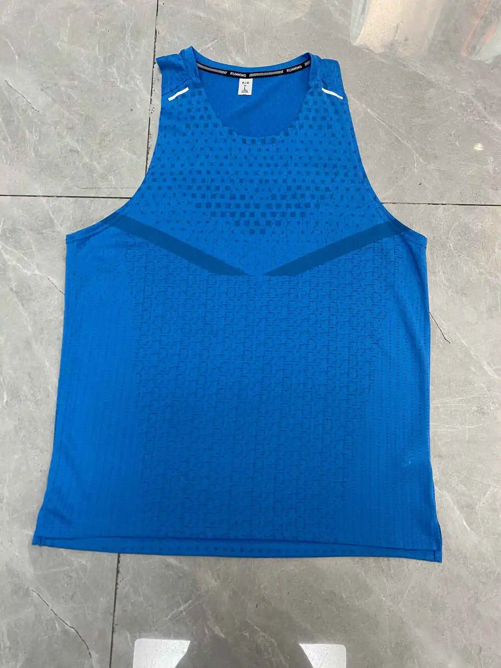 Musculosa deportiva elastizada de hombre de secado rápido