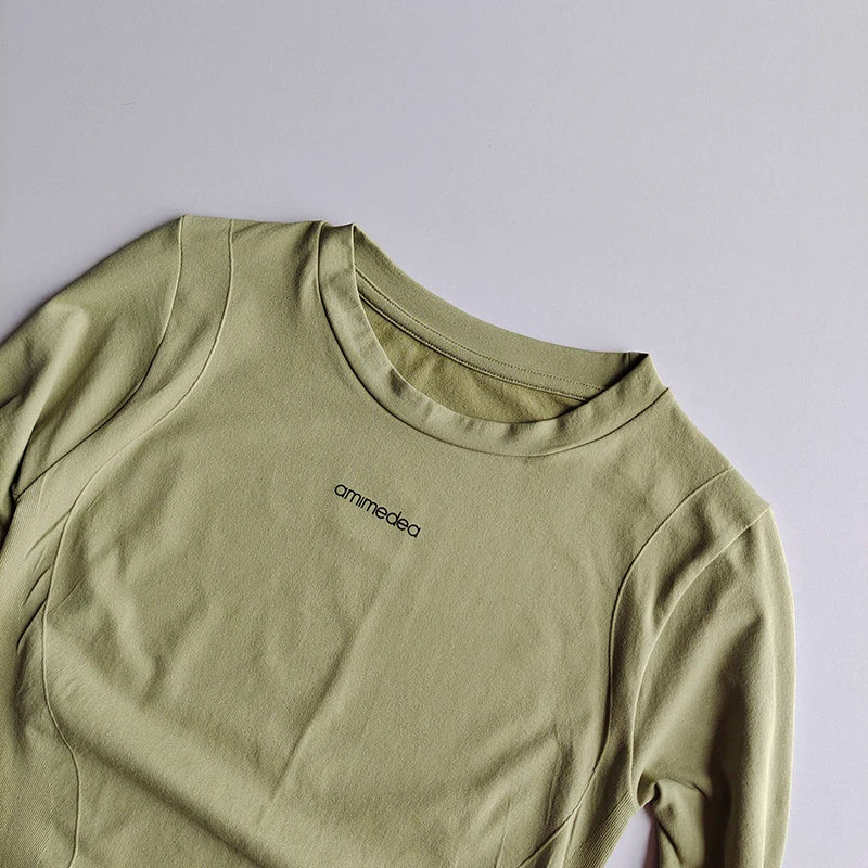 Remera deportiva ajustada de manga larga
