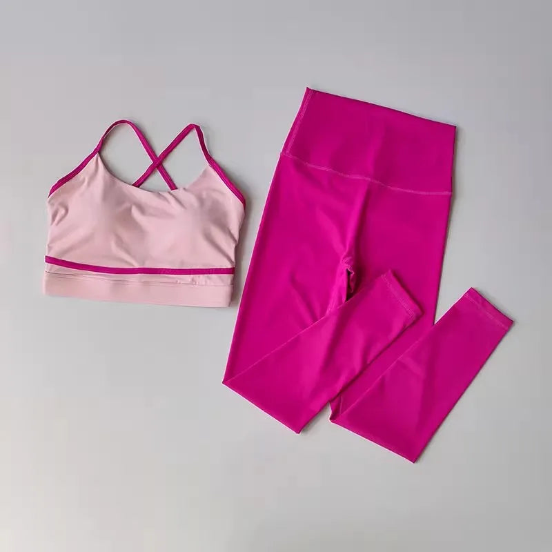 Conjunto deportivo de top y calza de tiro alto con bloques de color