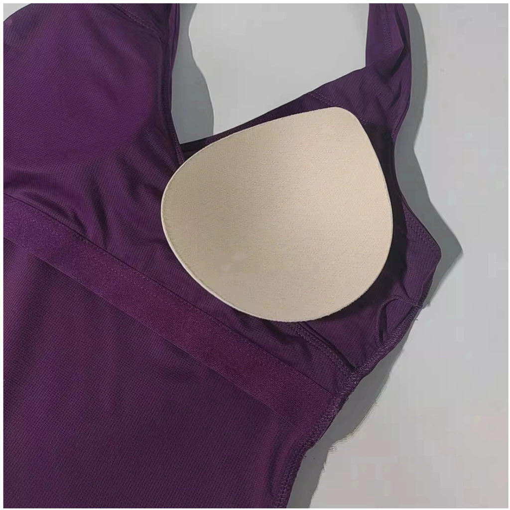 Top deportivo largo con escote en V y cuello halter