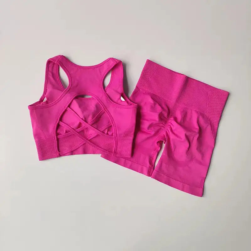 Conjunto sin costuras de top y short de tiro alto