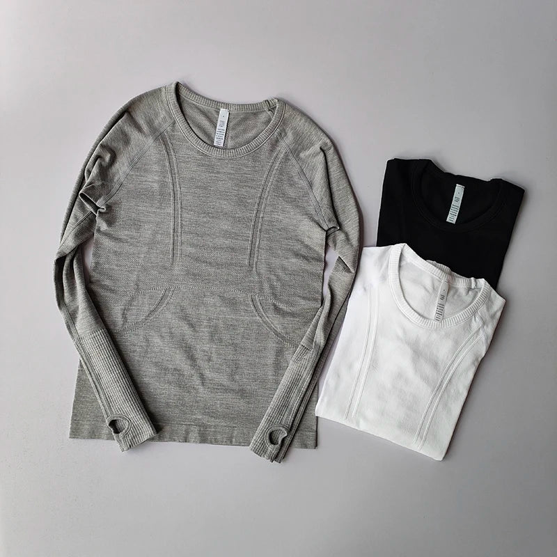 Remera deportiva de mujer sin costuras con cuello redondo