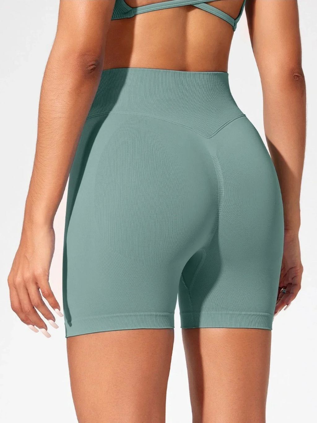 Biker de tiro alto para yoga y entrenamiento