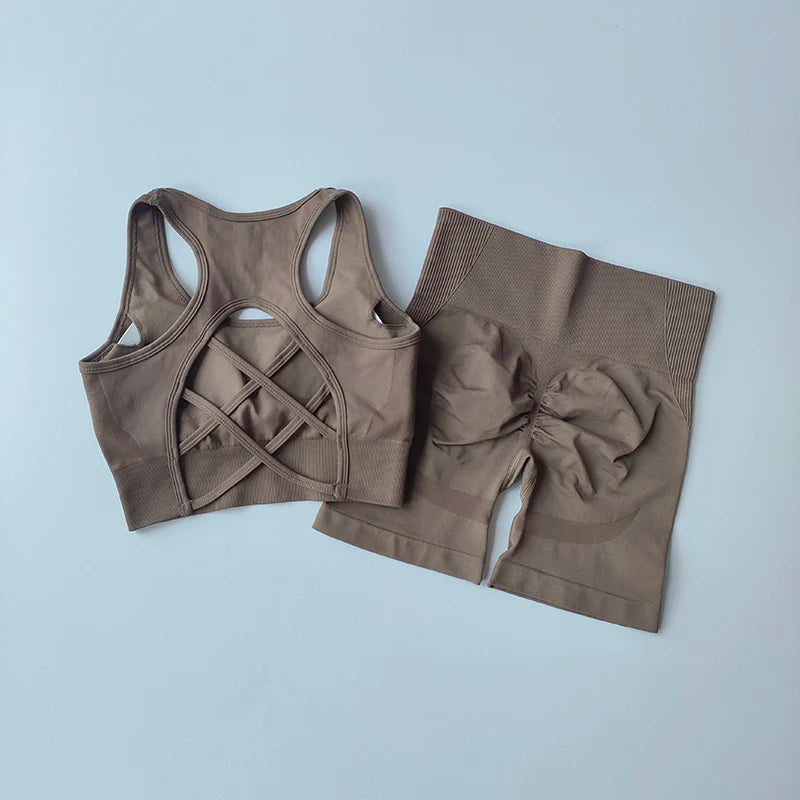 Conjunto sin costuras de top y short de tiro alto