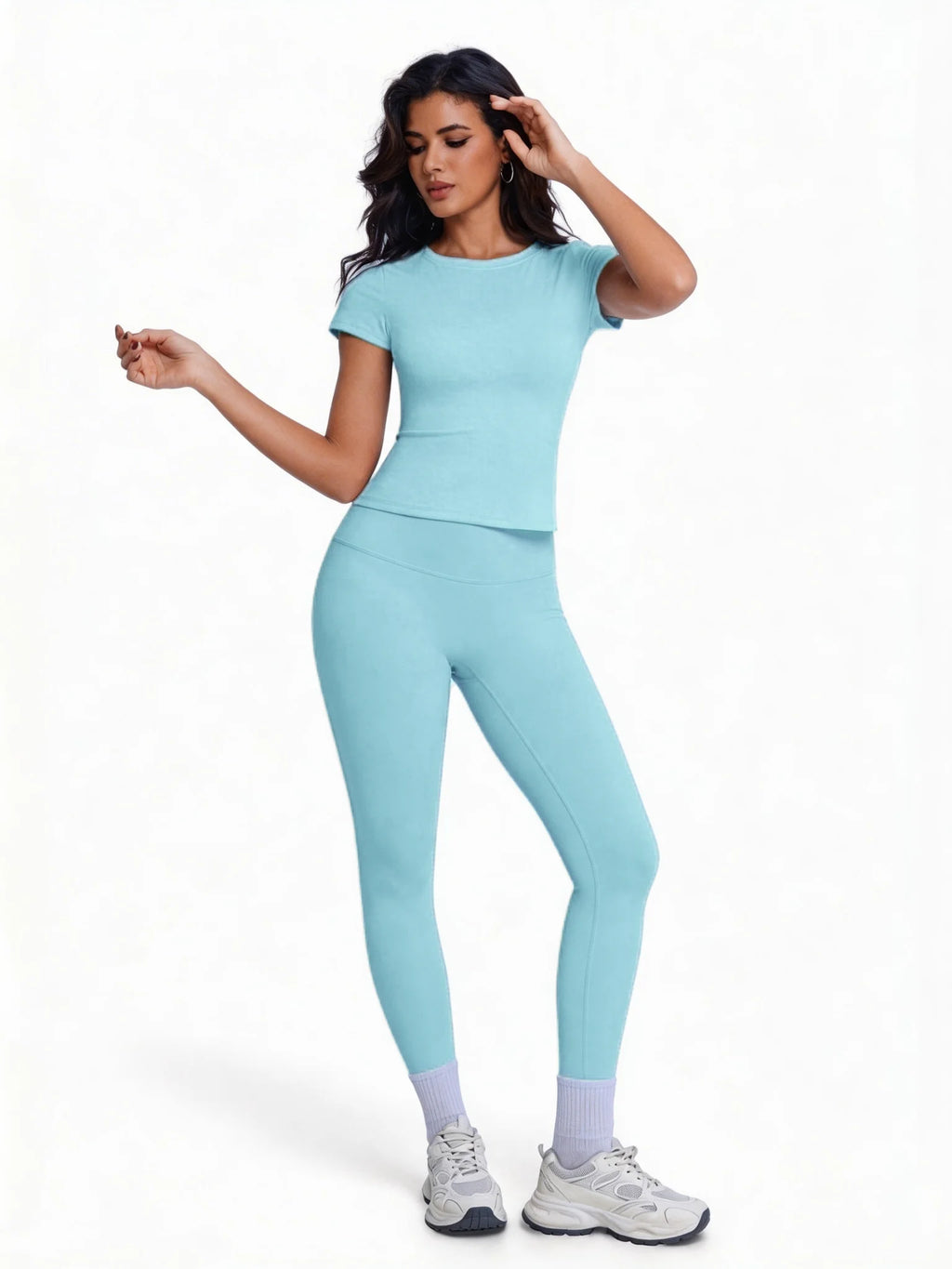Conjunto deportivo de remera manga corta y calza de tiro alto
