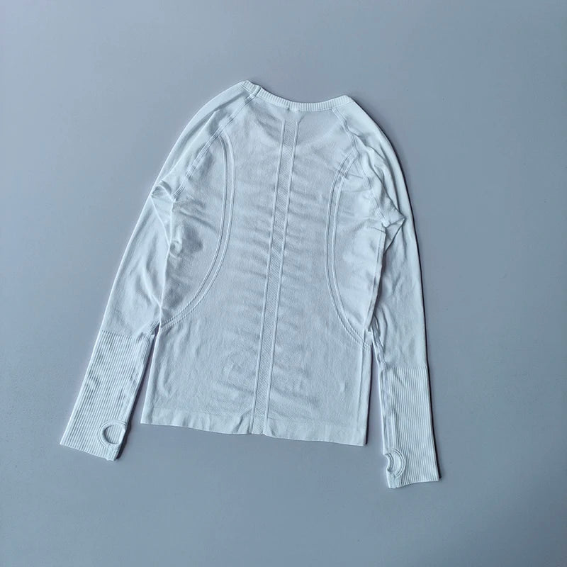 Remera deportiva de mujer sin costuras con cuello redondo