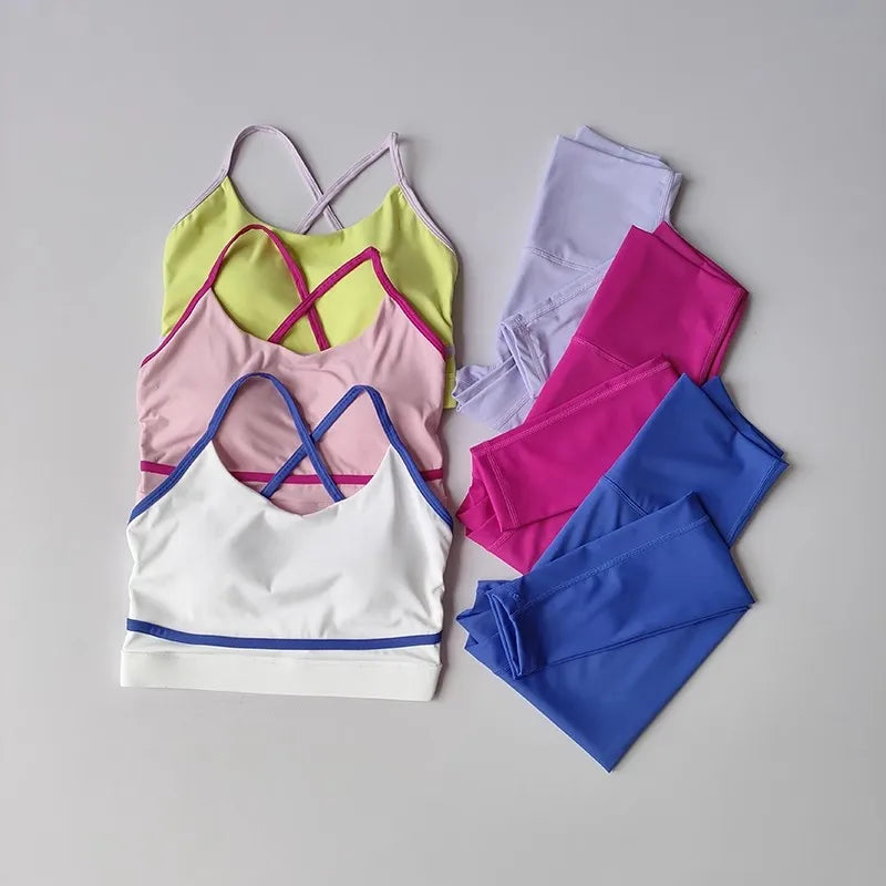 Conjunto deportivo de top y calza de tiro alto con bloques de color